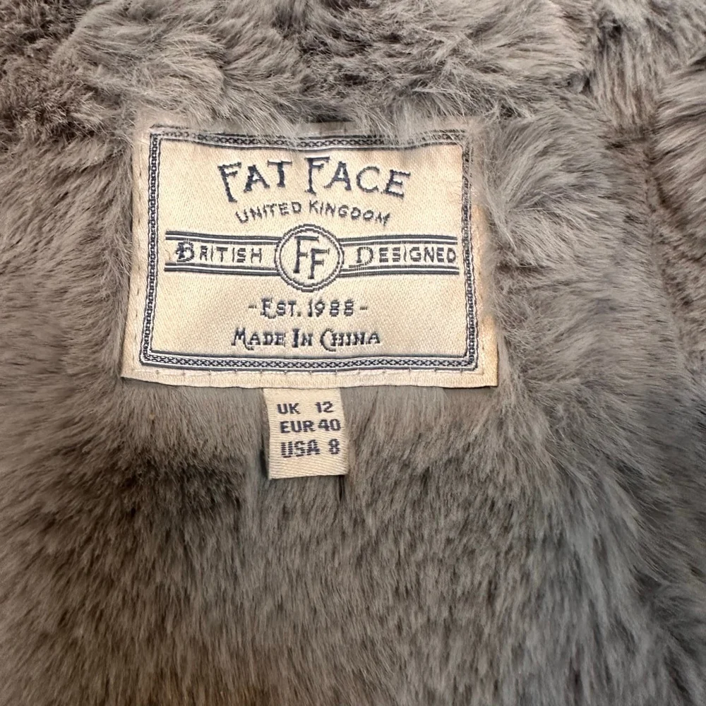 Fat Face (UK) Silver-Grey Faux Fur Jacket | Y2K Minimal Luxe Coat | US 8/ UK 12 - Picture 9 of 13